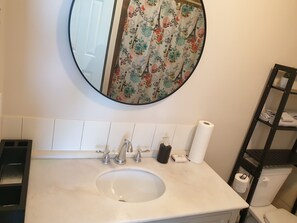 Handtücher, Seife, Toilettenpapier