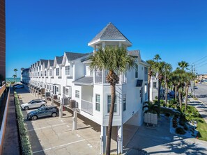 Exterior - Redington Shores Beachfront Townhome (Redington Shores)