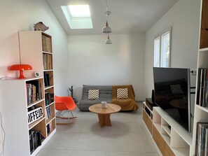 TV, books