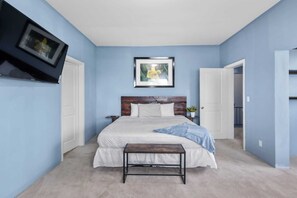 2 bedrooms, iron/ironing board, WiFi, bed sheets - Baha Bliss - Beautiful two bedroom apartment near BahaMar and beach. (Nassau)