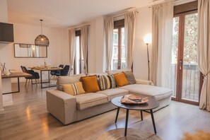 Living area - Cozy and remodeled apartment in the city centre (Málaga)