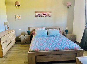 3 sovrum, strykjärn/strykbräda, wi-fi och sängkläder