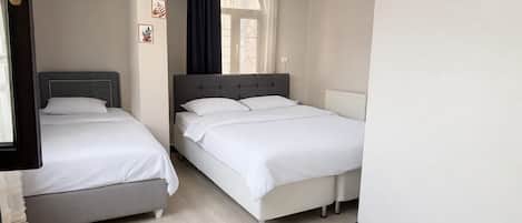 標準三人房 | 住宿內部