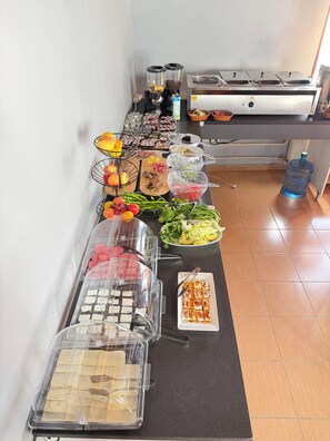 Colazione a buffet inclusa, servita tutte le mattine 