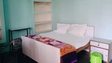 3 bedrooms, bed sheets