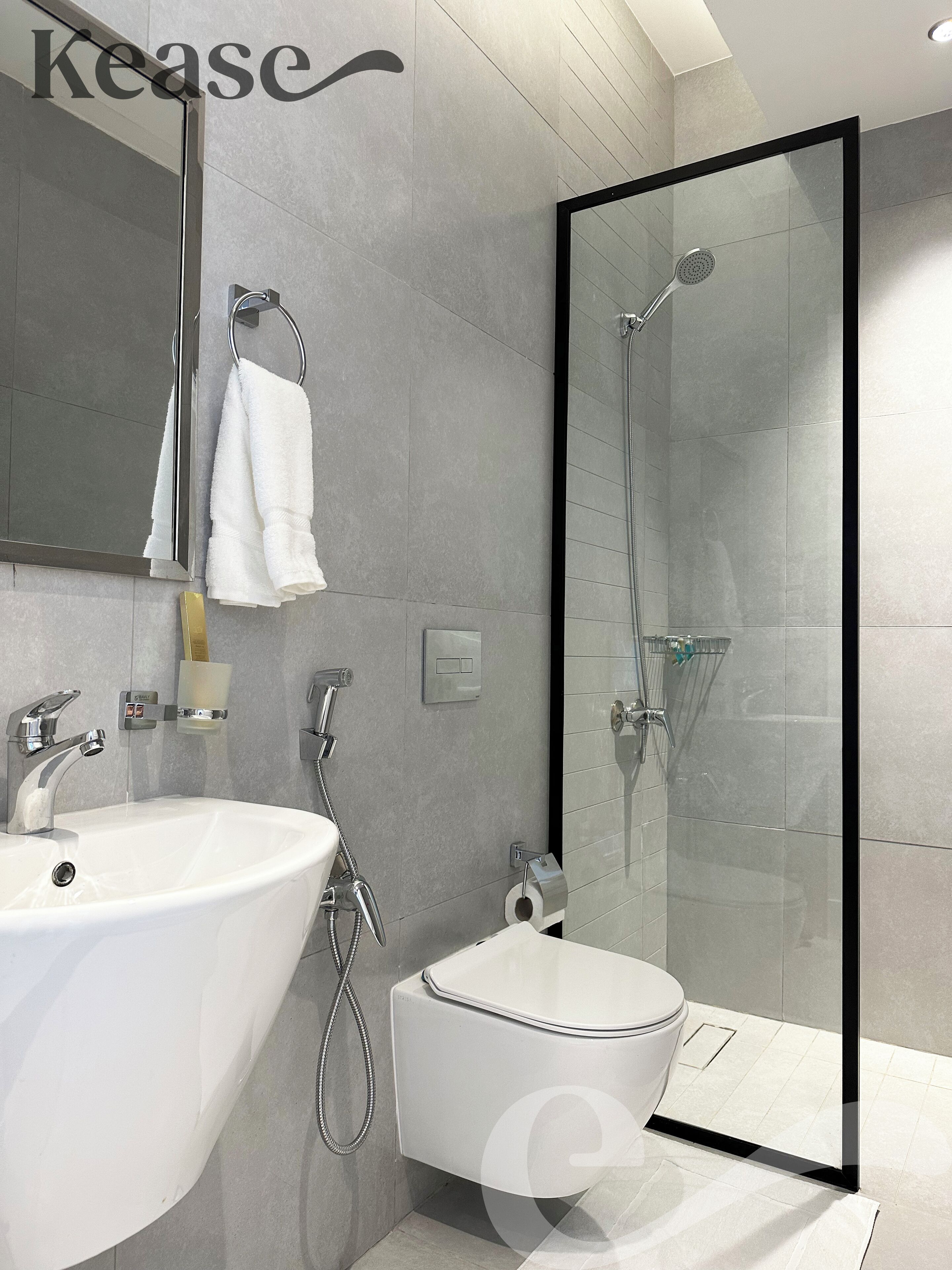 Apartamento design, 3 quartos | Banheiro | Produtos de toalete grátis, secador de cabelo, roupões de banho 