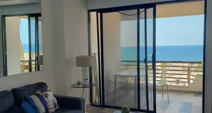 1 Bed Chalet - Sleeps 2 - Pets - Pool - Smoking