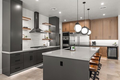 Beautiful 5 bd/6 bath - Zion's Edge, Kolob Canyon, Private Pool, Hot Tub, Views!