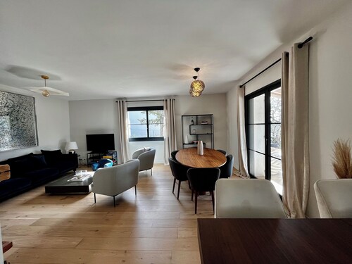 Villa en Provence à 20 min D'aix en Provence, Avec Piscine et Terrasses