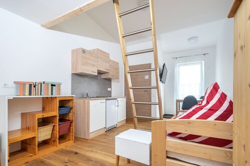 Alpen-hostel - Apartment Mittagsonne - Buxacher Straße 23 mit Motoradvermietung