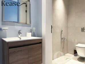 Design-Apartment, 3 Schlafzimmer | Badezimmer | Kostenlose Toilettenartikel, Haartrockner, Bademäntel, Handtücher
