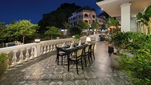 Vila Panorama, pemandangan pantai | Pemandangan halaman