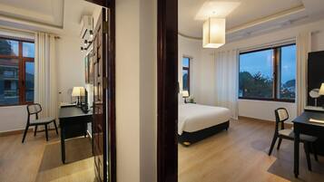 Egyptian cotton sheets, premium bedding, down comforters, desk