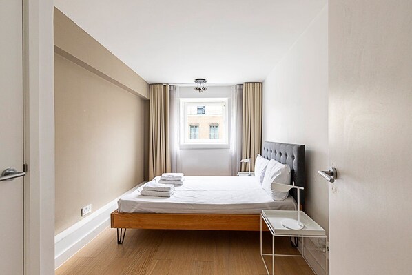 2 bedrooms, iron/ironing board