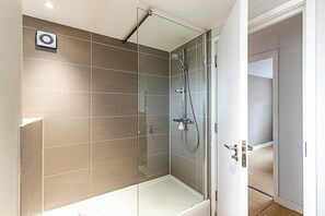 Bruser, miljøvenlige toiletartikler