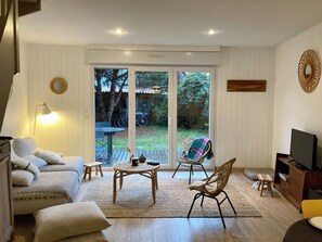 Living area - Charmante Maison Tout à Pieds Dans le Village du Canon (Lège-Cap-Ferret)