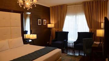 Quarto casal luxo | Quartos à prova de som, Wi-Fi de cortesia