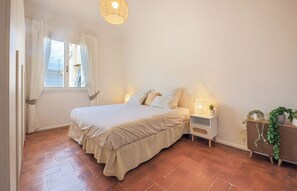 3 室のベッドルーム、アイロン / アイロン台、WiFi、ベッドシーツ