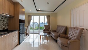 เบสิกอพาร์ทเมนท์, 2 ห้องนอน | ตู้นิรภัยในห้องพัก, Wi-Fi ฟรี, ผ้าปูที่นอน