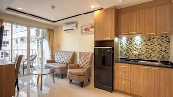 Basic Apartment, 1 Bedroom | 2 bedrooms, free WiFi, bed sheets