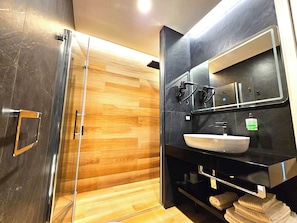 Minibar, in-room safe, desk, soundproofing