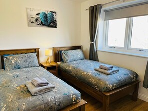 1 bedroom, desk, iron/ironing board, WiFi