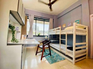2 bedrooms, desk, iron/ironing board, WiFi - Old Warm Charm with 2 Bedrooms Near Sea in Khar West
 (Mumbai)