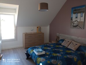 3 bedrooms, iron/ironing board, travel cot - Maison Vacances Guidel Plage - 300m Plage - 6 Pers - Famille/bébé (Guidel)