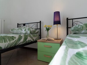 2 habitaciones, tabla de planchar con plancha y wifi gratis 