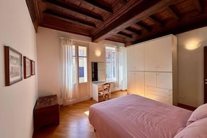 1 bedroom, iron/ironing board, WiFi, bed sheets - Don Bosco House (Chieri)