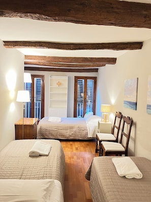 2 bedrooms, in-room safe, iron/ironing board, free WiFi - Suite by Dante-Duomo-Centro Storico-Uffizi (Firenze)