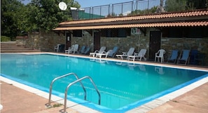Seasonal outdoor pool