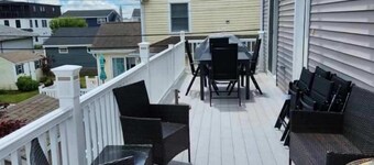 Five Bedroom Seabrook Beach Home