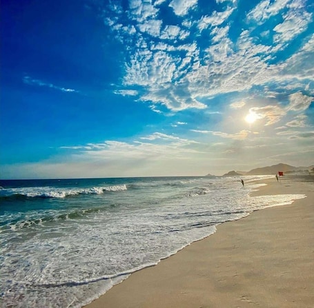 Beach. Rio Home - Praia - Barra da Tijuca