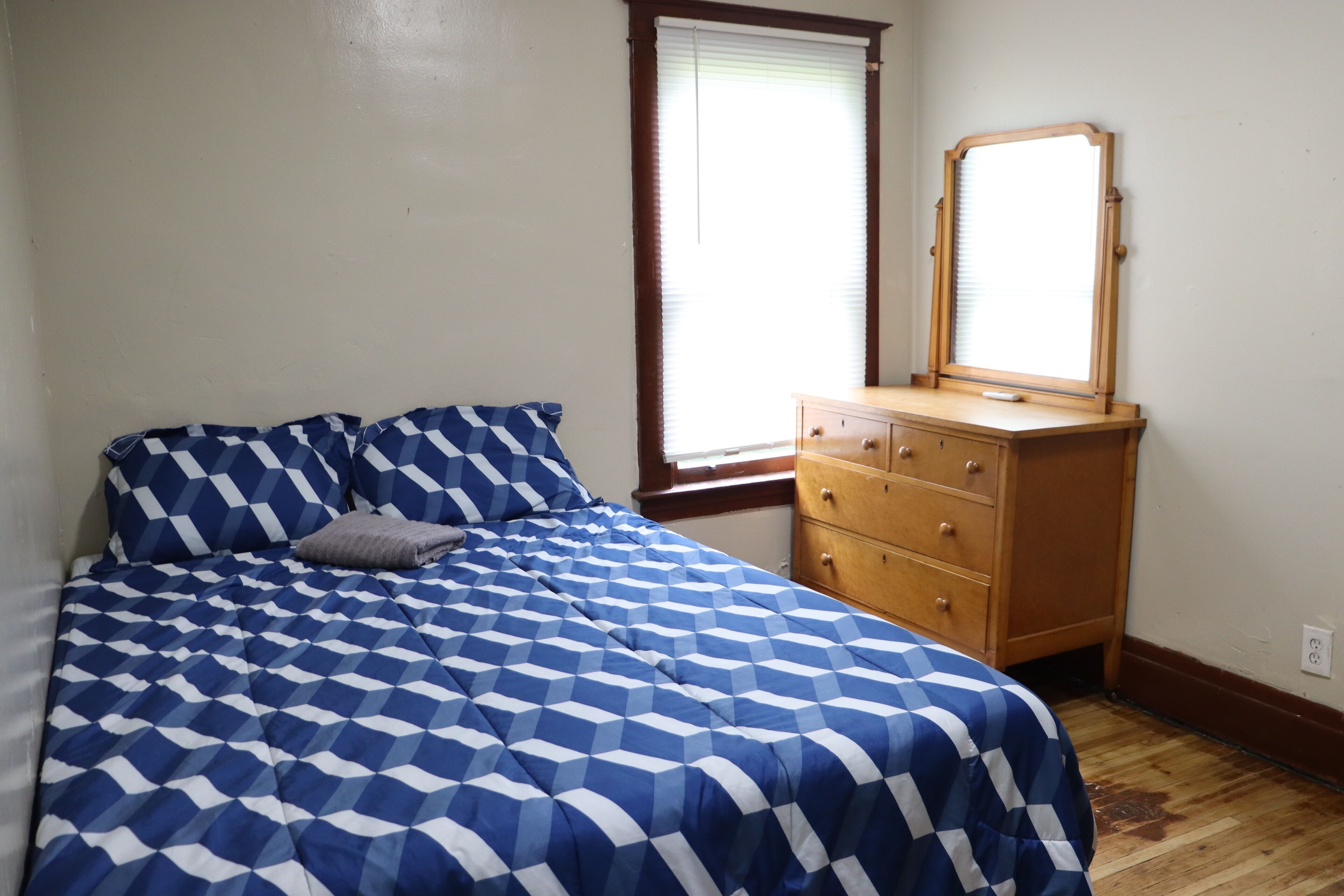 Comfy Pacific 1130 Willow Avenue Lower Unit 1 