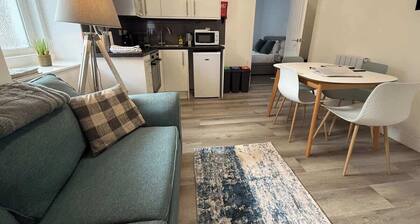 Carmen Sylva Studio Llandudno Seafront First floor