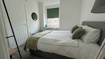 1 chambre, fer et planche Ă repasser, Wi-Fi gratuit, draps fournis