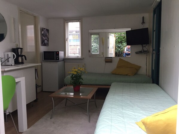 1 bedroom, WiFi, bed sheets - House Boat in Amsterdam (Amsterdam)