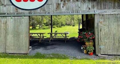 Catskills Creekside House near Livingston Manor