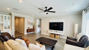 Smart TV, computer monitors - Lovely Home in Lodi (Lodi)