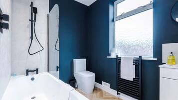 Rainfall showerhead, hair dryer, towels