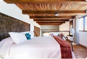 5 bedrooms, iron/ironing board, free WiFi, bed sheets