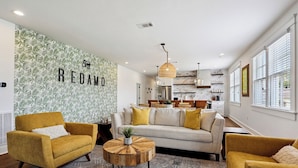 Smart TV - Stunning Rooftop Home with Incredible City VIEWS (New Orleans)