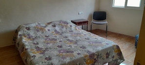 2 bedrooms, bed sheets