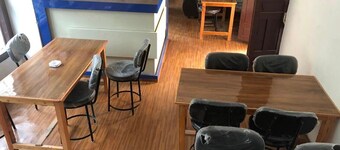 Hotel D4 Red Mud