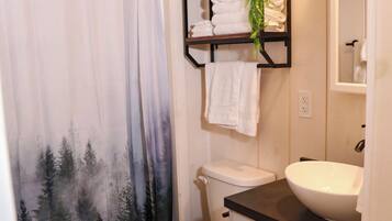 Douche, serviettes fournies