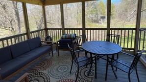 Outdoor dining - Relax or be active! The choice is yours in this pet-friendly family home.  (Norfolk)