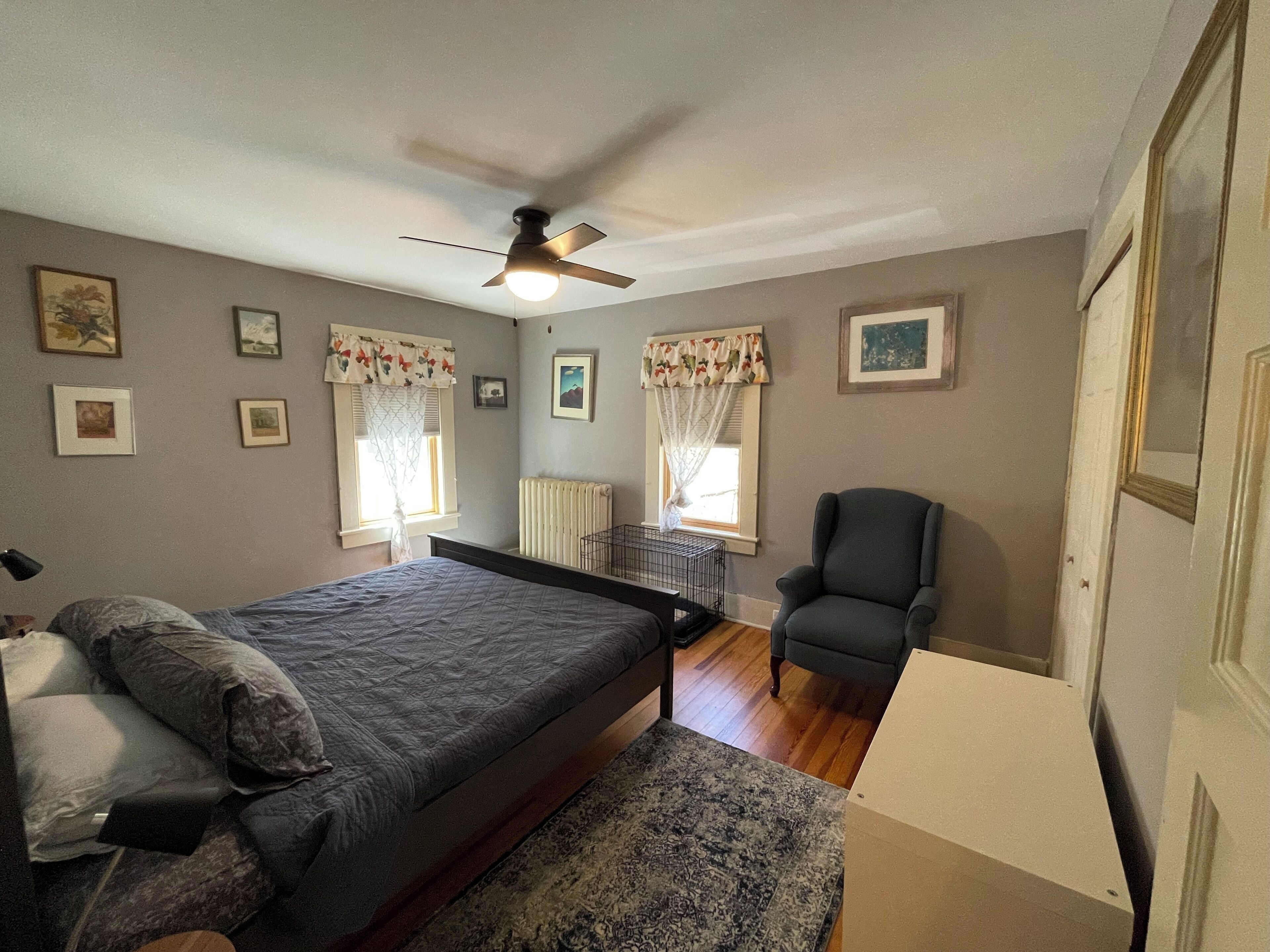 3 chambres, bureau, fer et planche à repasser, Wi-Fi gratuit