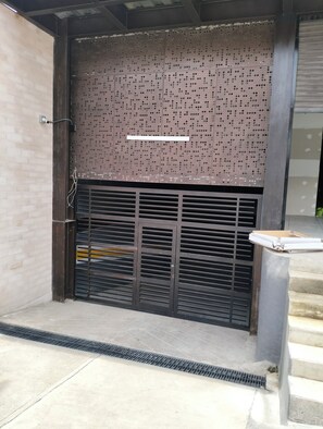 Parking - Hotel el cordobés (Marinilla)