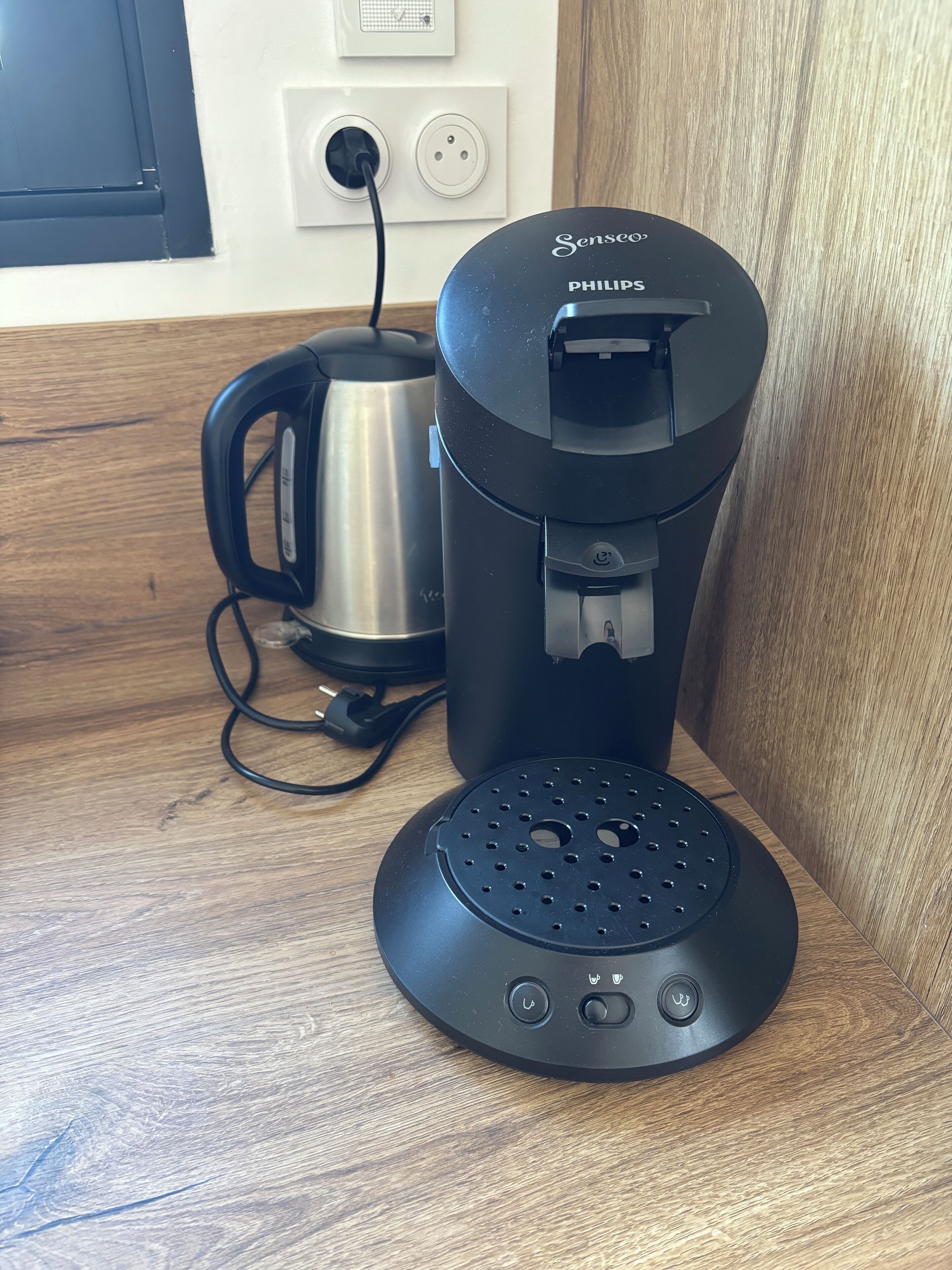 Kaffee und/oder Kaffeemaschine